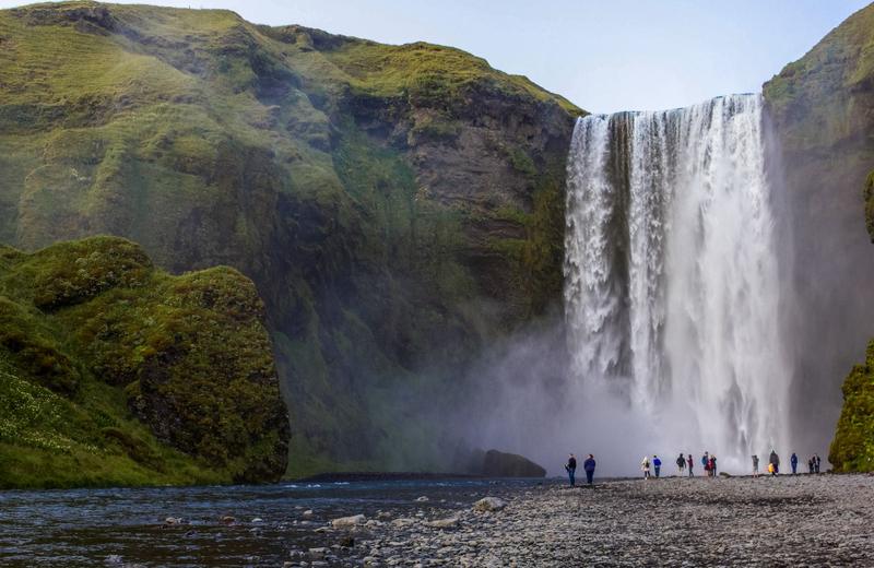Best Time to Visit Iceland: Midnight Sun, Northern Lights and the Ring Road Season