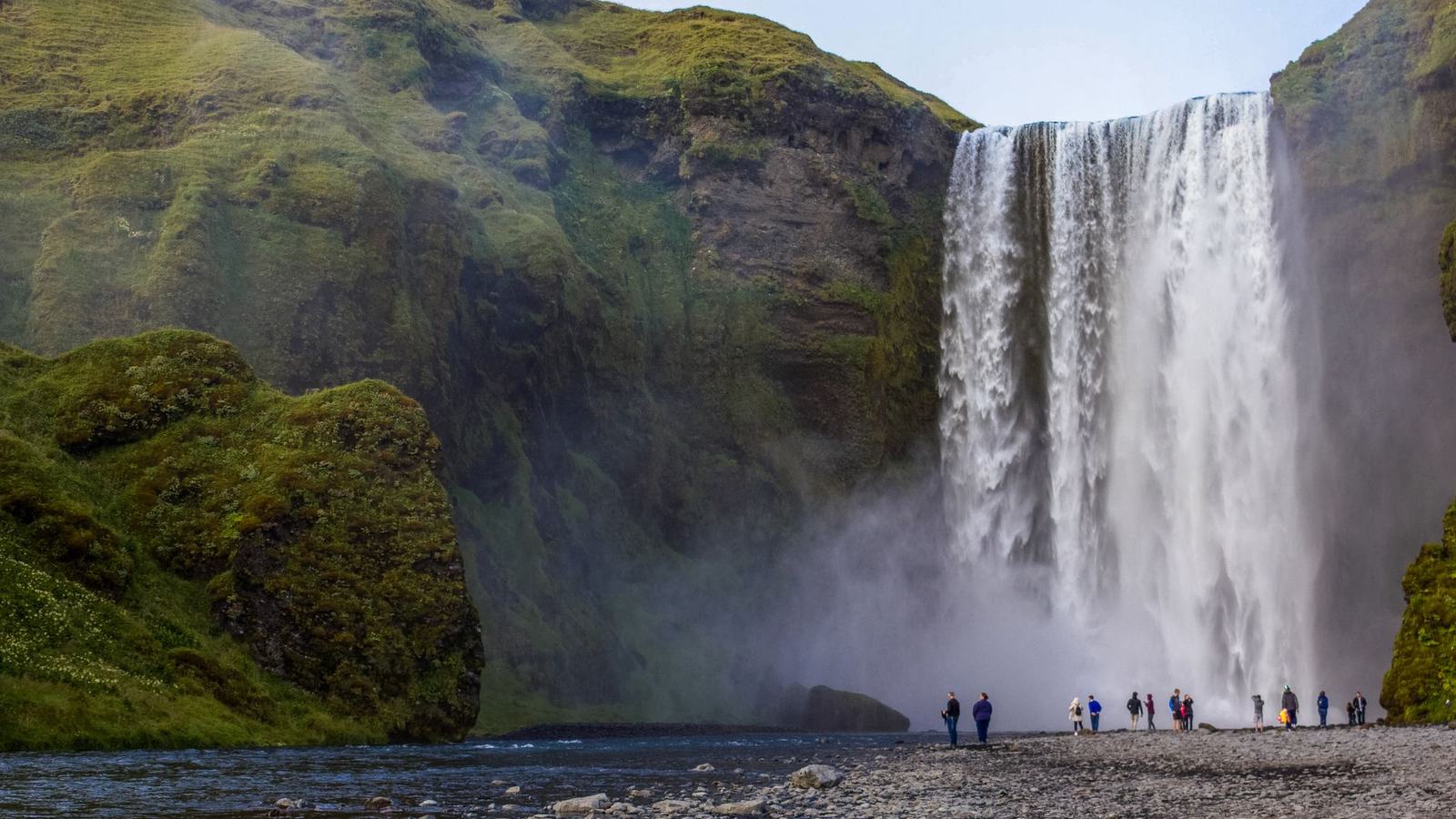 Best Time to Visit Iceland: Midnight Sun, Northern Lights and the Ring Road Season
