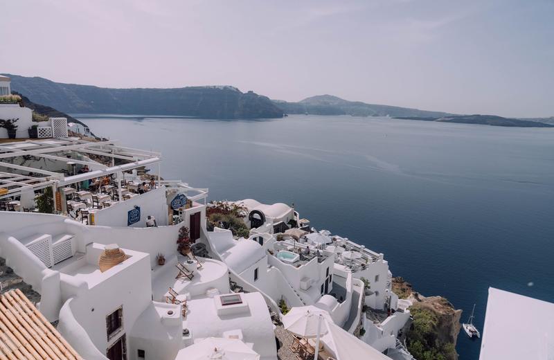 Best Time to Visit Santorini: May, June and September — and the Cruise-Ship Calendar