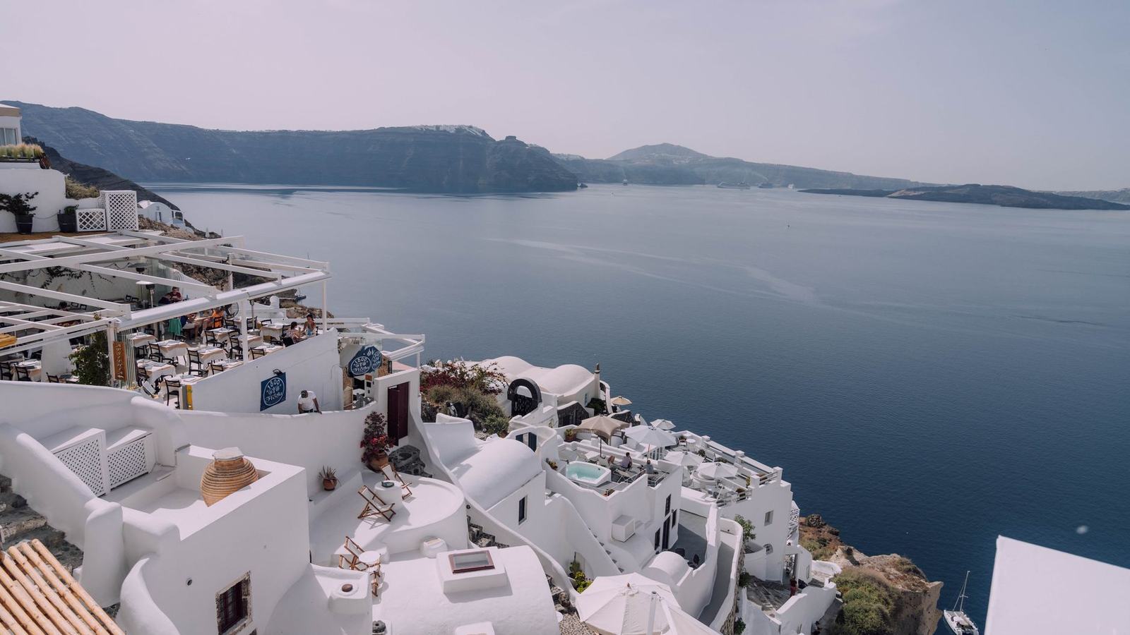 Best Time to Visit Santorini: May, June and September — and the Cruise-Ship Calendar