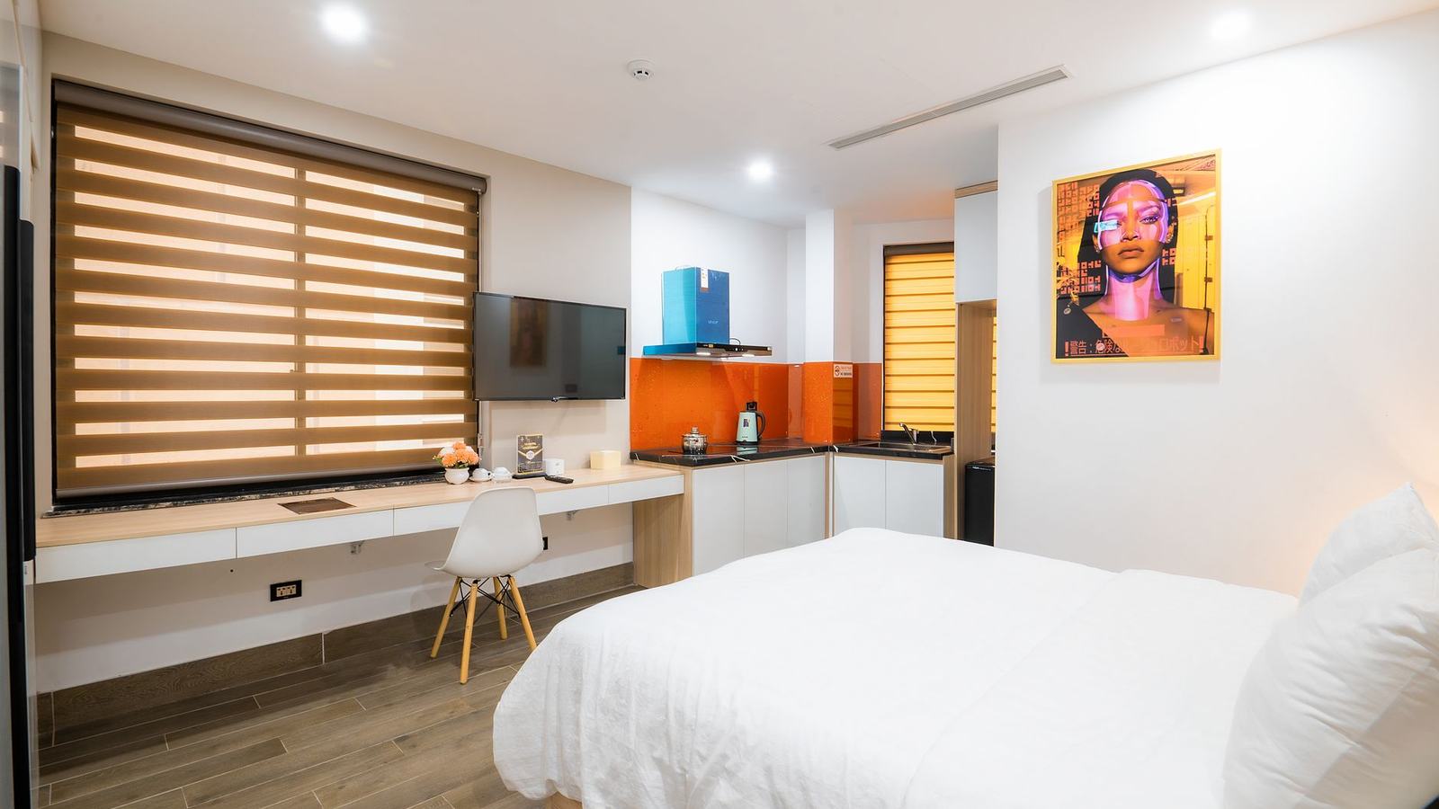 Hotel vs Airbnb: Which Is Better, and When — Price, Space, Service, Fees and the Cities That Changed the Rules