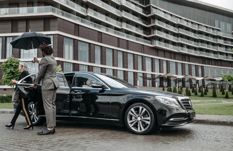 Luxury Car Service: What You Are Paying For, What It Costs, and How to Book One That Delivers