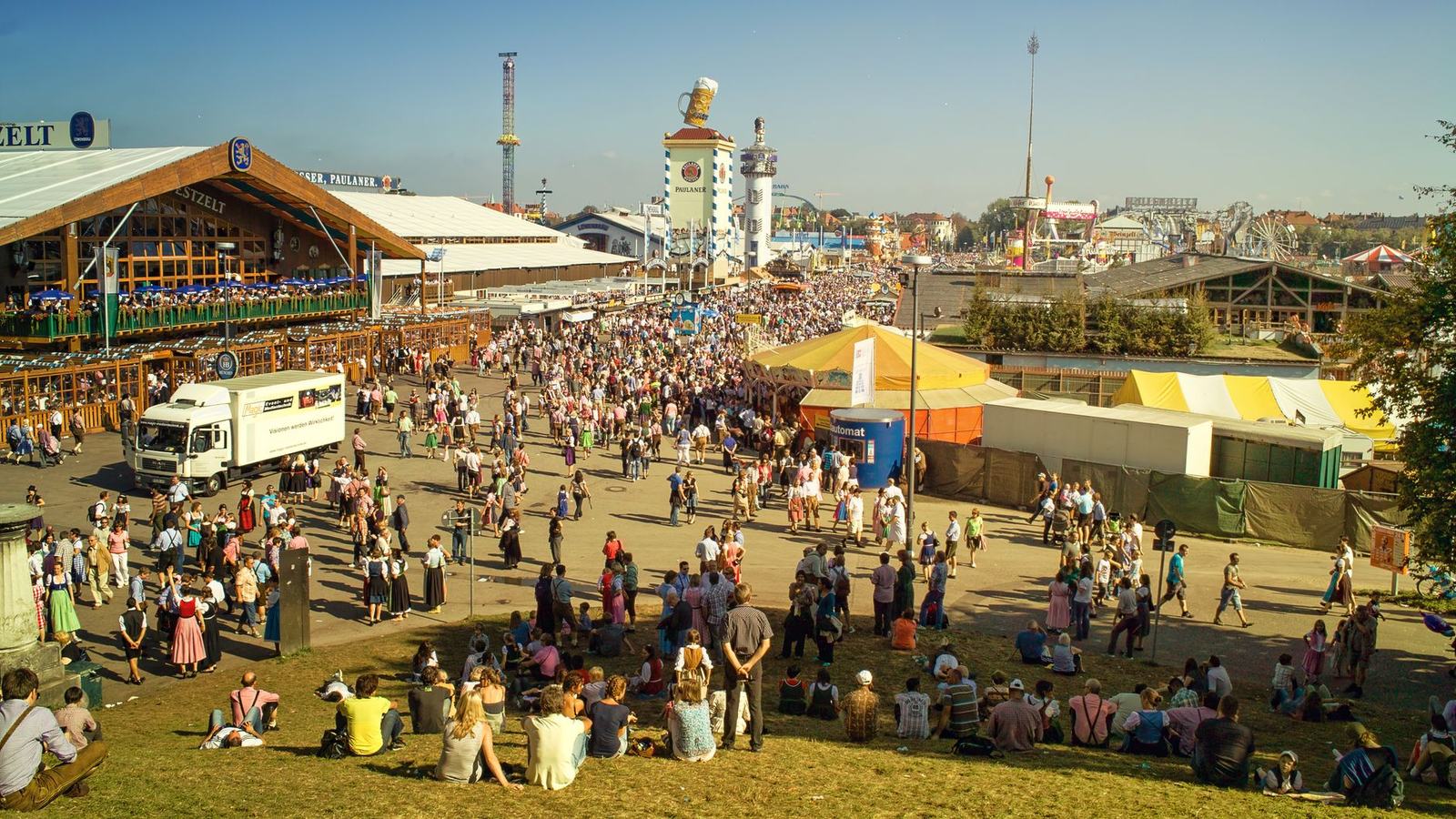 Oktoberfest, Munich: How the Tents Work, When to Arrive and What a Reservation Really Gets You