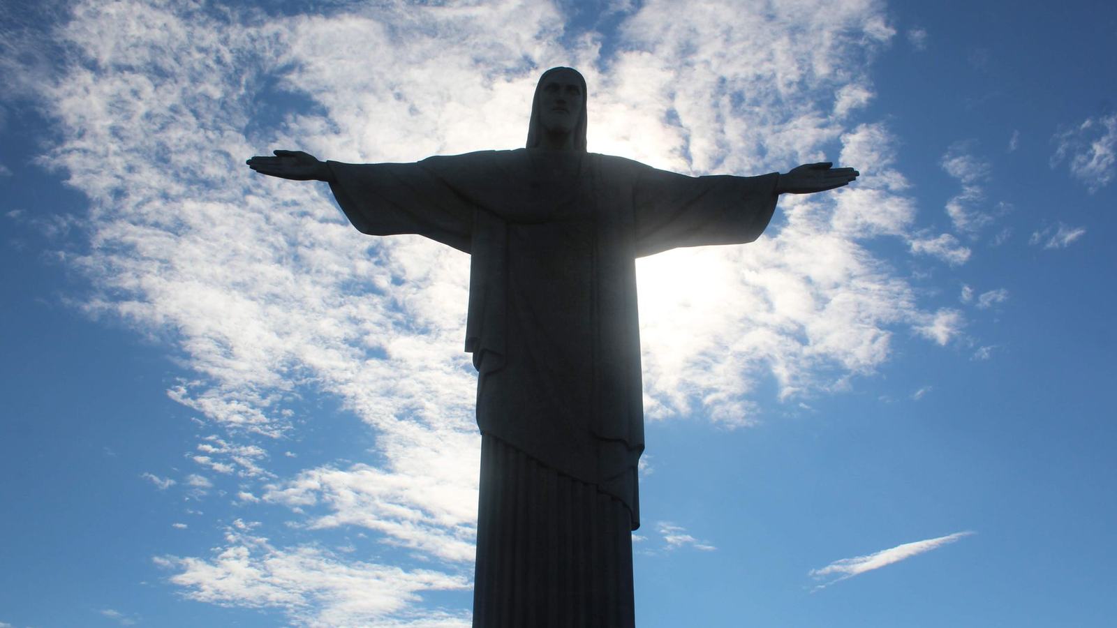 Christ the Redeemer, Rio de Janeiro: The Corcovado Train, the Vans and the Clear-Sky Rule